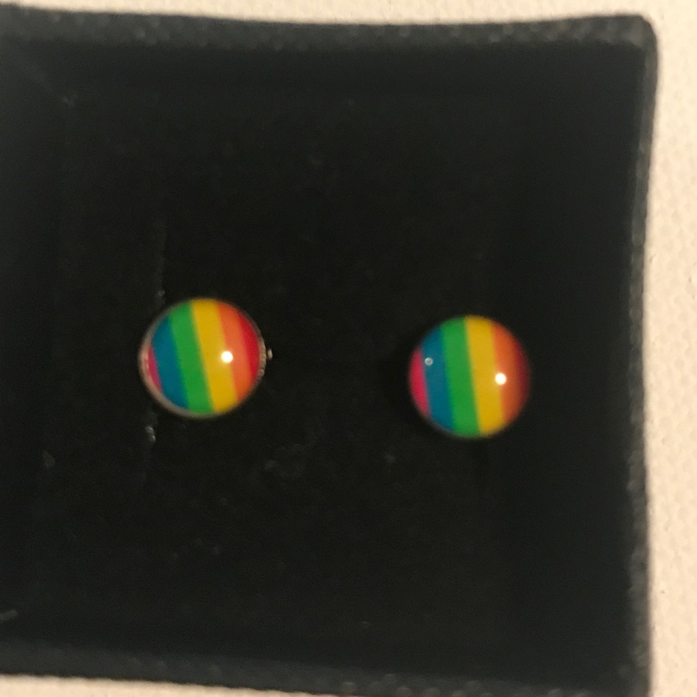 'Pho plug' pierced rainbow 🌈earings👂💜 - Picture 5 of 7